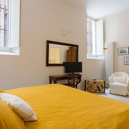 Palazzo Sabbioni Appartamento Lusso Due Camere Soggiorno Cucina Ferrara Eksteriør bilde
